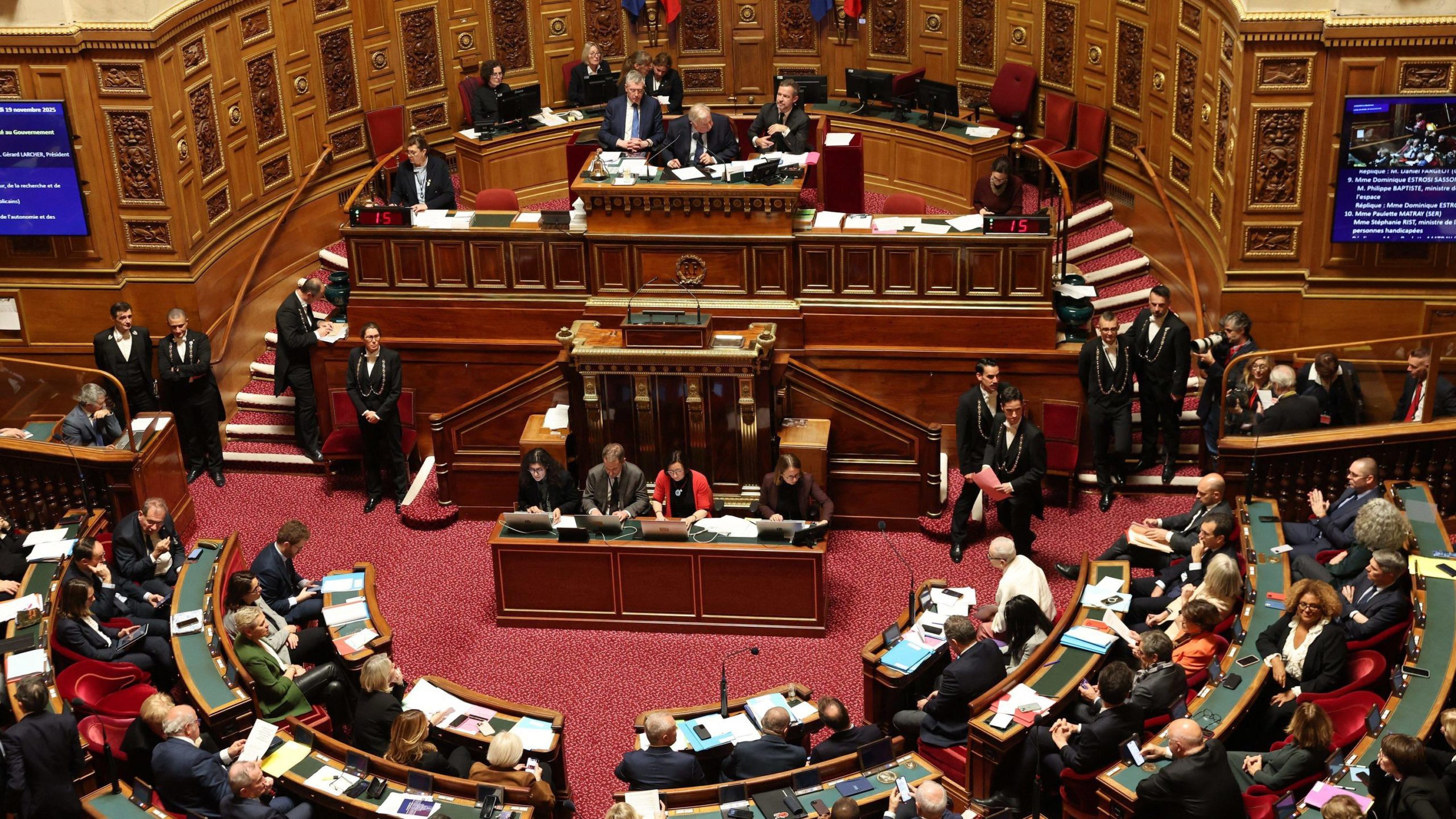 Senato di destra vuole riformare il bilancio della Sécu: pensioni, CSG e prestazioni sociali in gioco