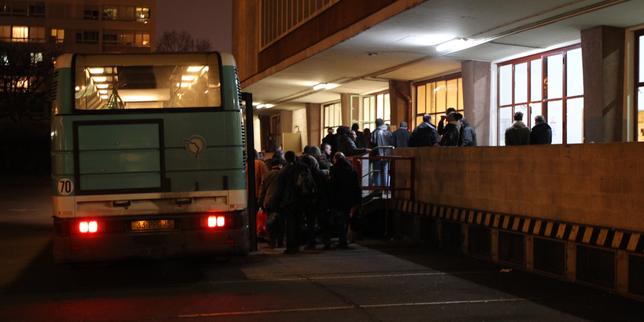 Donne esiliate in Francia: precarietà e rischio di violenza sotto le politiche migratorie