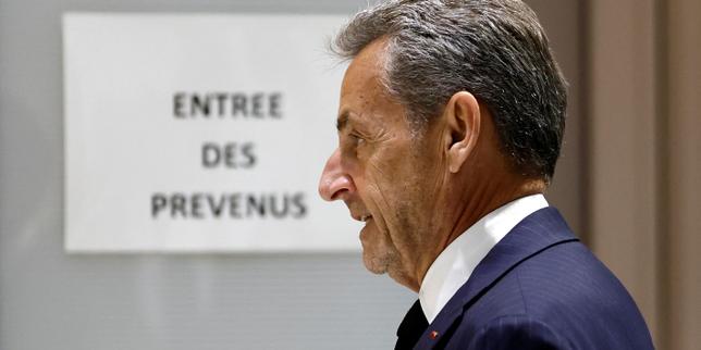 Sarkozy pubblica il diario di un prigioniero: 3 settimane in prigione della Santé