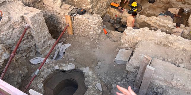 Vence: scoperta di un baptistero paleocristiano mette in bilico i lavori del mercato coperto