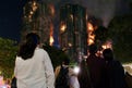 Incendio in complesso di otto torri a Hong Kong: 36 morti, 279 scomparse e 29 feriti in ospedale