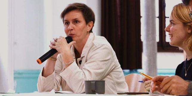 Sabrina Decanton si ritira dalla corsa a Saint‑Ouen: discriminazione per orientamento sessuale