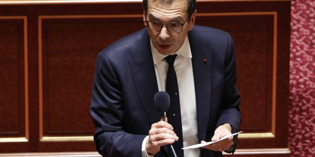 Sospesa la riforma dell’assicurazione disoccupazione: il ministro francese punta a 400 milioni di euro di risparmio annuale