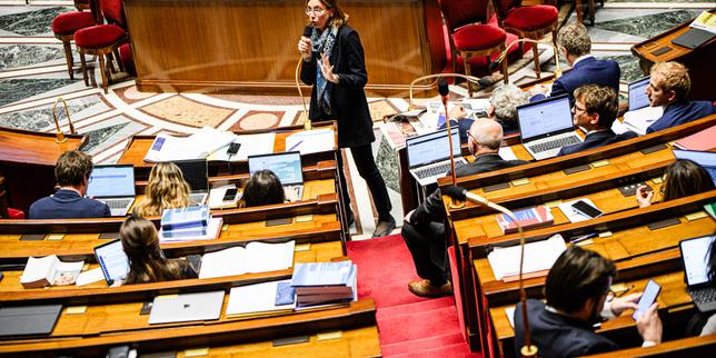 Bilancio francese respinto: 125 ore di lavoro annullate e il testo passa al Senato