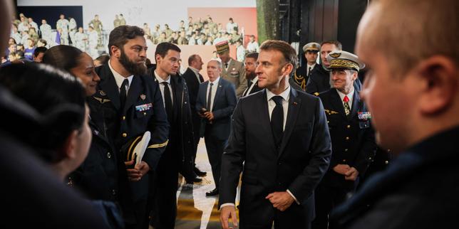 Annuncio di servizio militare volontario: interrogazioni su costi e necessità operative in un contesto di politicizzazione ucraina