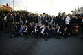 Protesta di 300 Haredi chiude l'autostrada 4 a Bnei Brak: 3 arresti per opposizione all'arresto di “Arikim”