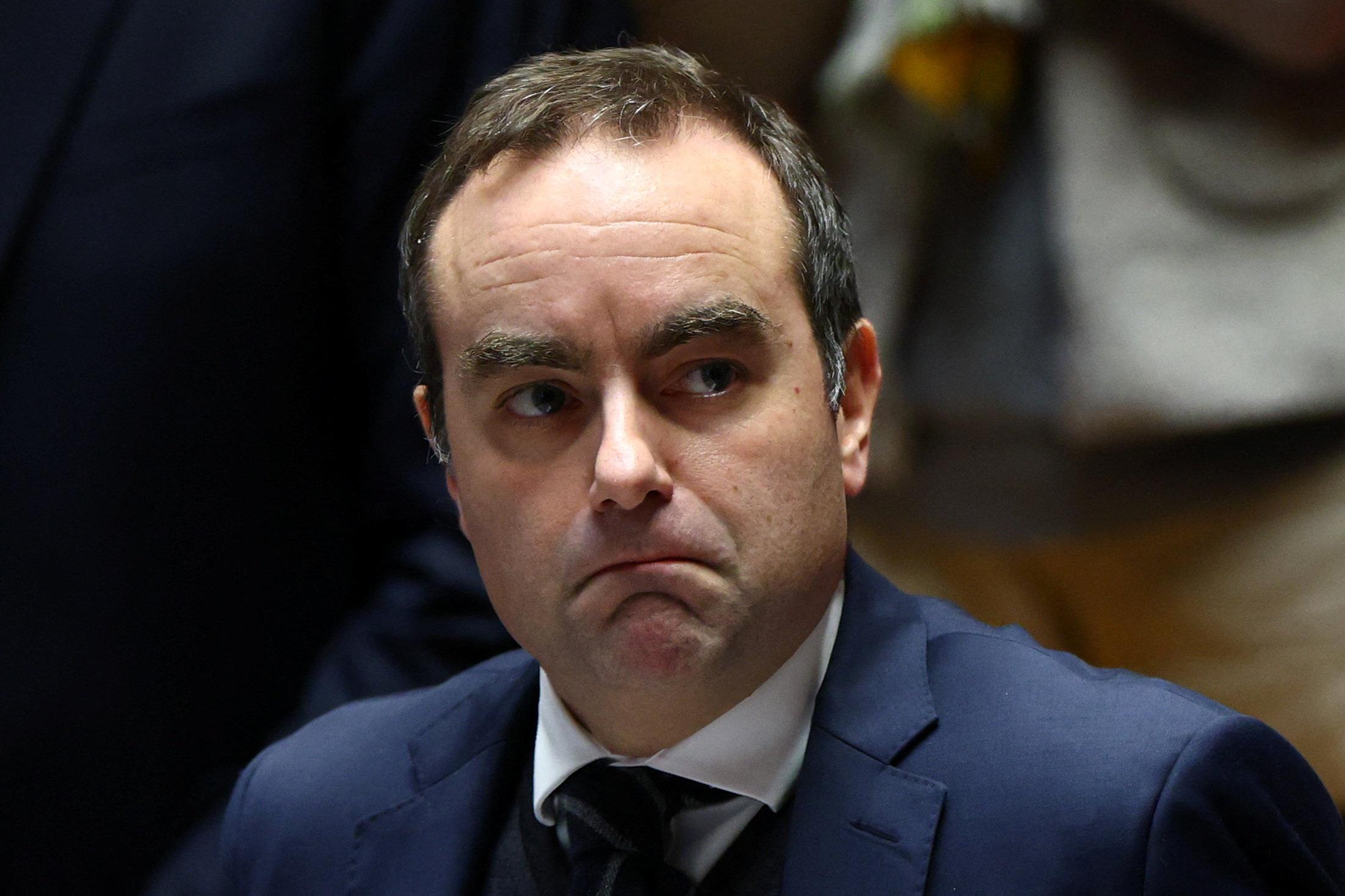 66 % dei francesi giudicano il nuovo bilancio della Sécu inadeguato: opinioni contrastanti sul metodo Lecornu