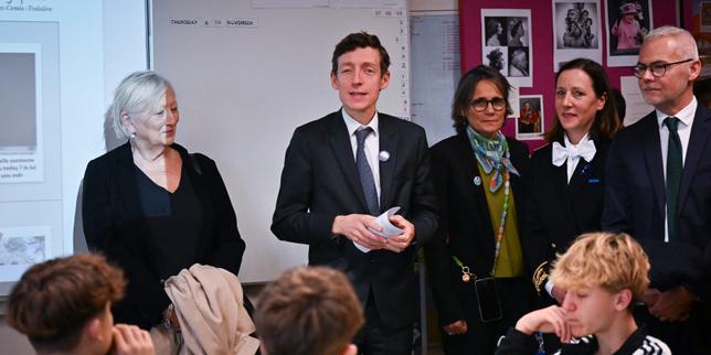 Registrazioni ai concorsi insegnanti 2026 salgono del 46% ma la crisi di attrattività persiste