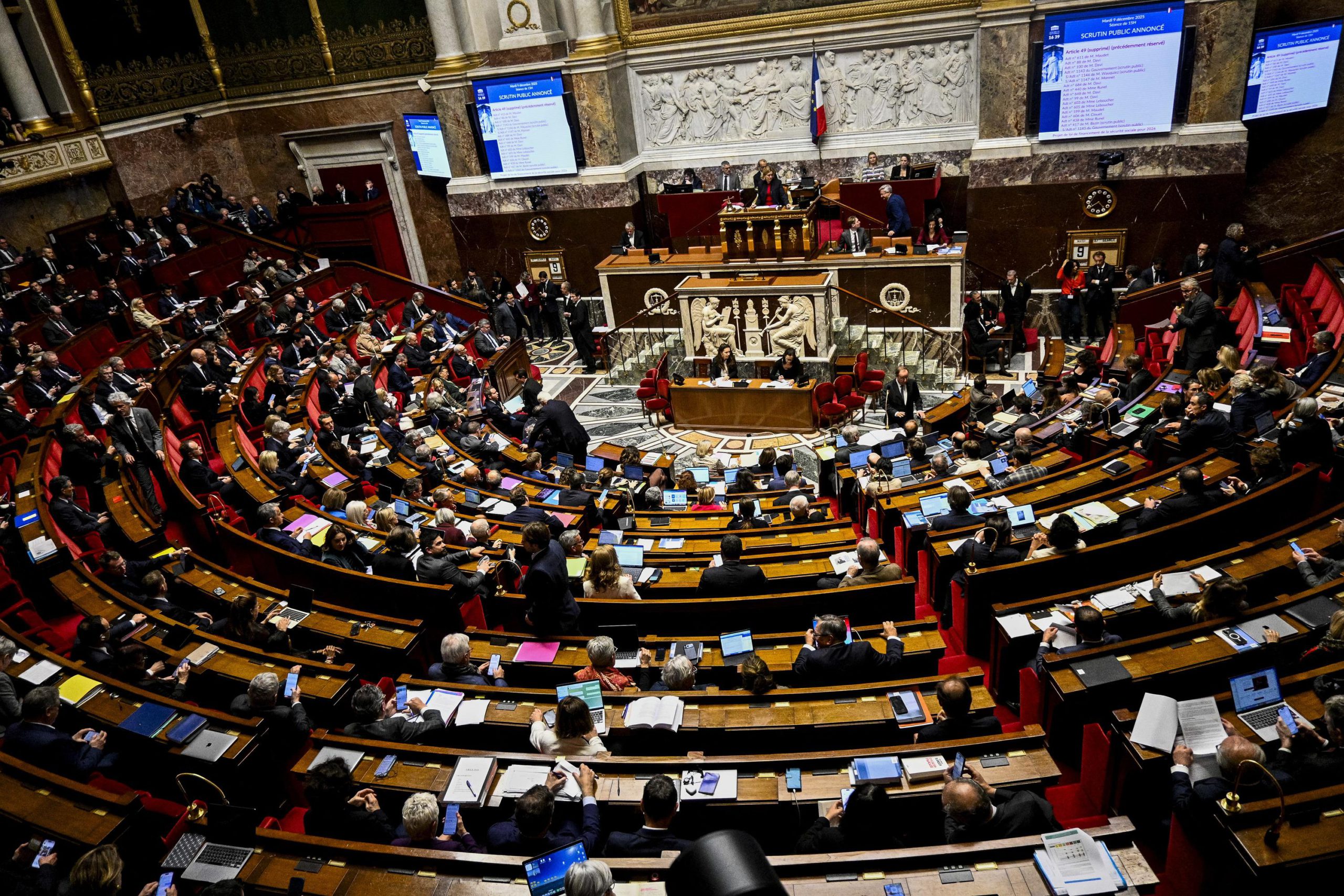 Francia: nuovo bilancio per ridurre il deficit della Sicurezza Sociale a 19,6 miliardi entro il 2026
