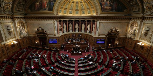 Budget 2026: il Senato impone il non‑rimpiazzo dei funzionari e aumenta i giorni di carenza