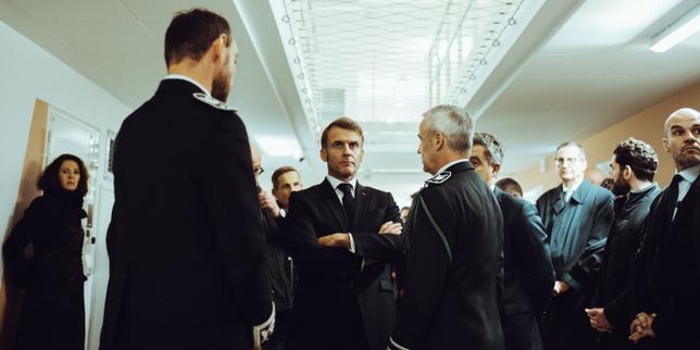 Macron a Marsiglia: visita anti-droga dopo l'omicidio di Mehdi Kessaci