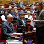 Senato francese approva il bilancio 2026: tagli alle spese, nessun aumento imposte