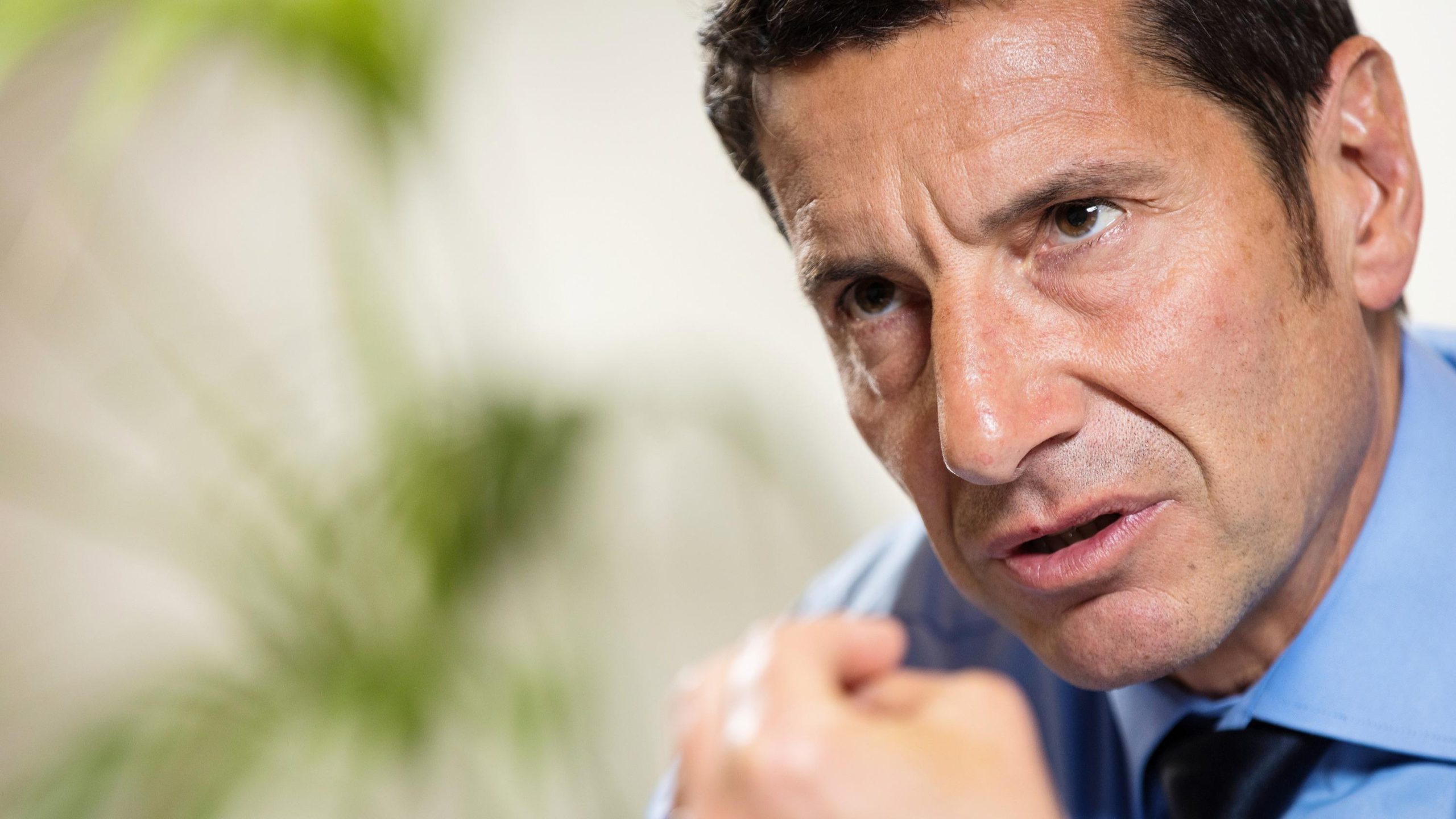 David Lisnard denuncia la crisi abitativa: la centralizzazione statale è la radice del problema