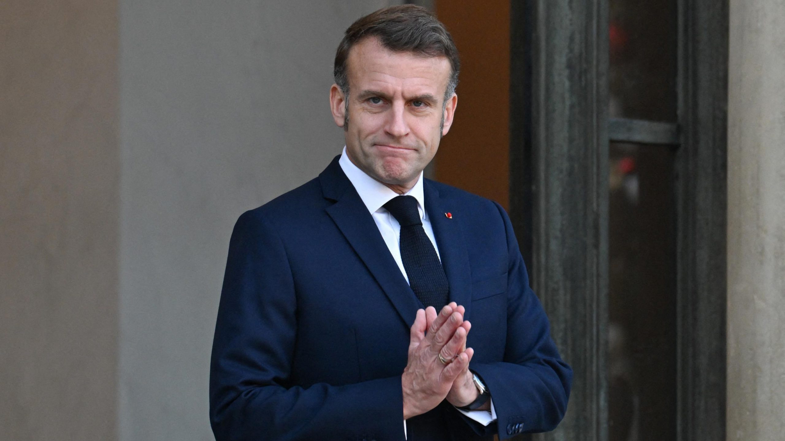 Macron: l'ultimo anno di mandato e la sua trasformazione in spettatore cancellato