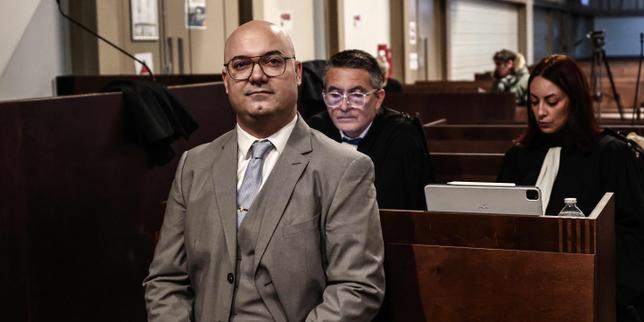 Accusa di lavoro fittizio: il sindaco di Orange sotto i riflettori del tribunale di Marsiglia