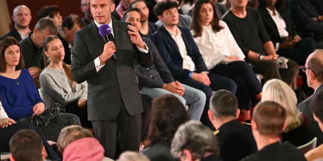 Macron propone etichettatura e azioni giudiziarie per combattere le fake news sui social media