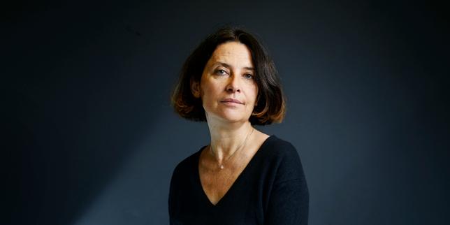 Carole Bachelot: la Presidenza al centro dell’instabilità politica francese