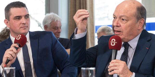 Annemasse 2026: il sindaco Dupessey si ritira e le disuguaglianze economiche e il flusso di lavoratori svizzeri al centro del dibattito