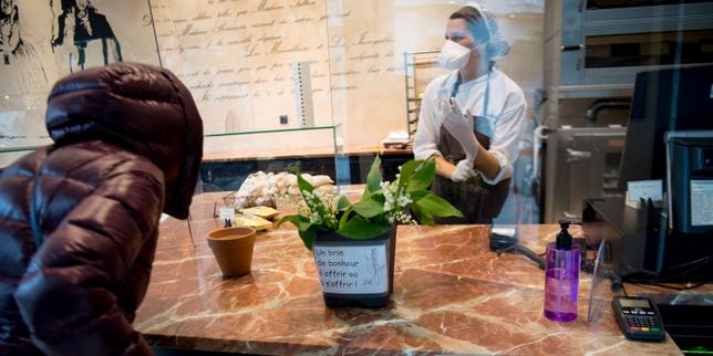 In Francia, la proposta di legge consente di lavorare il 1° maggio in negozi e musei