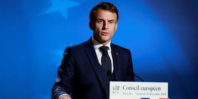 Macron critica la strategia per deporre Maduro e afferma il rispetto della sovranità venezuelana