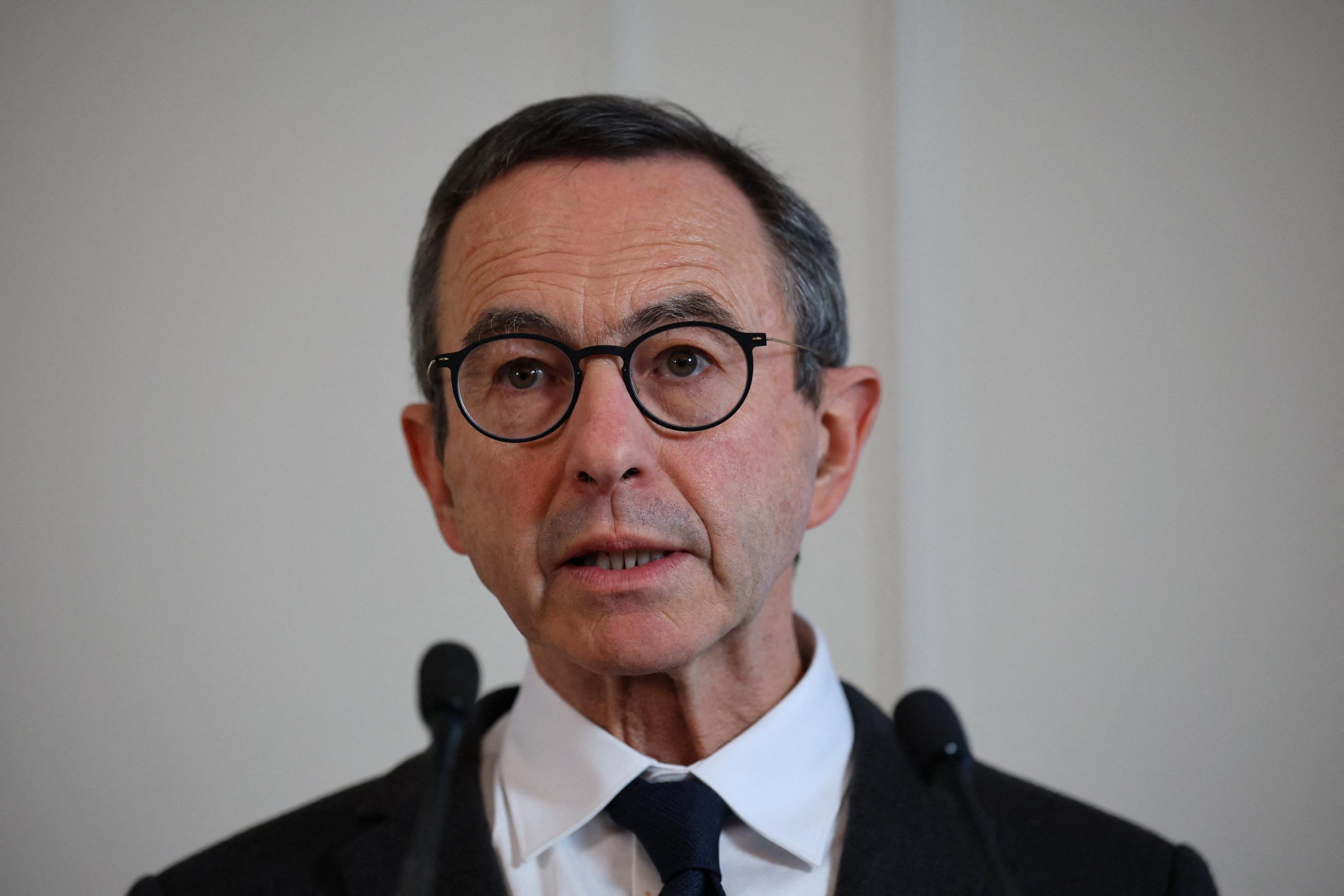 Les Républicains: invito a unirsi al nuovo percorso politico con la macronia