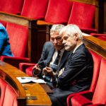 Les Républicains lanciano quattro proposte: legittima difesa per la polizia e interdizione del velo per i minori