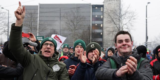 Parlamento europeo invia l'accordo Mercosur alla Corte di giustizia: votazione serrata 334‑324 a Strasburgo