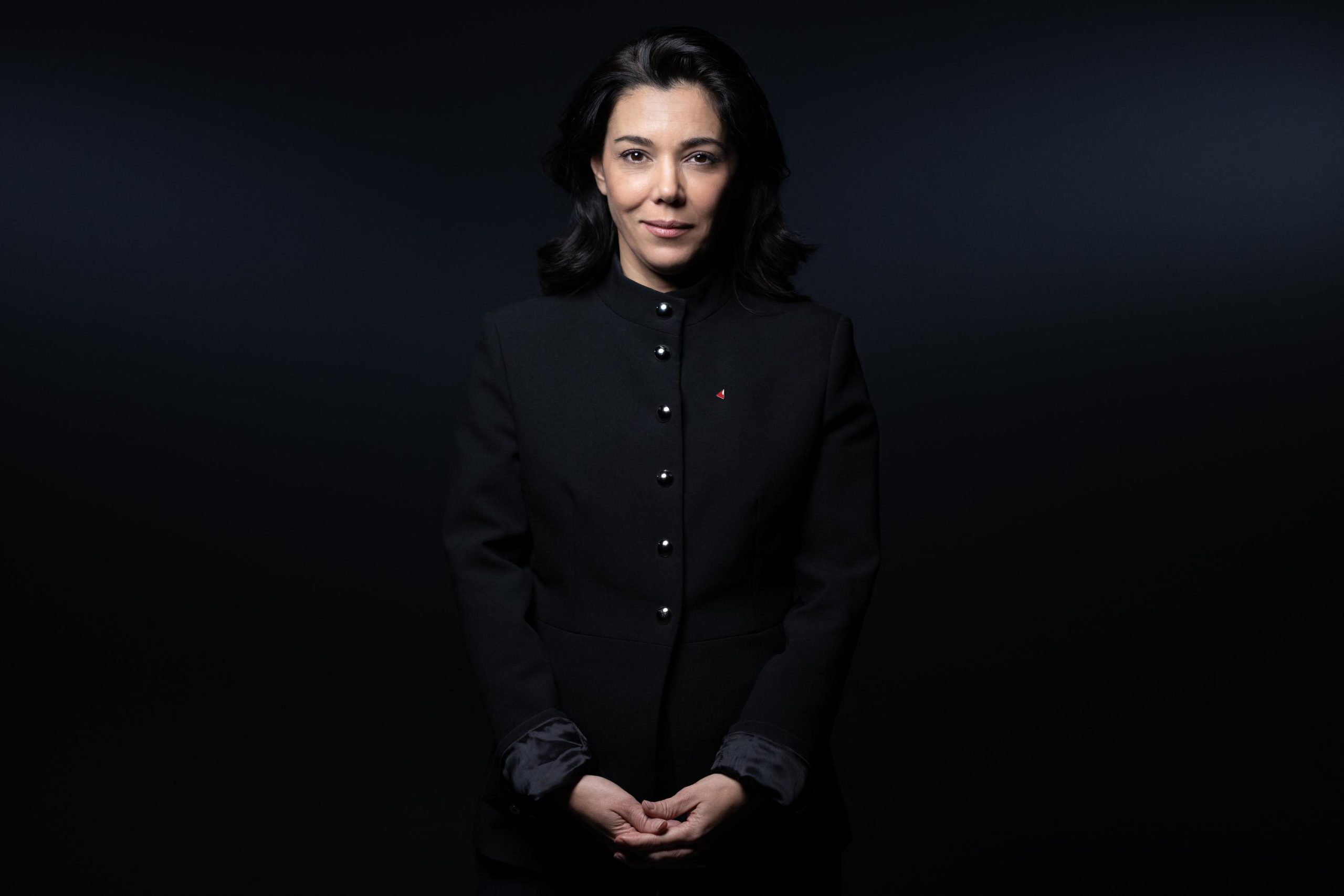 Sophia Chikirou punta al 10 % per entrare al secondo turno: la sinistra parigina in bilico