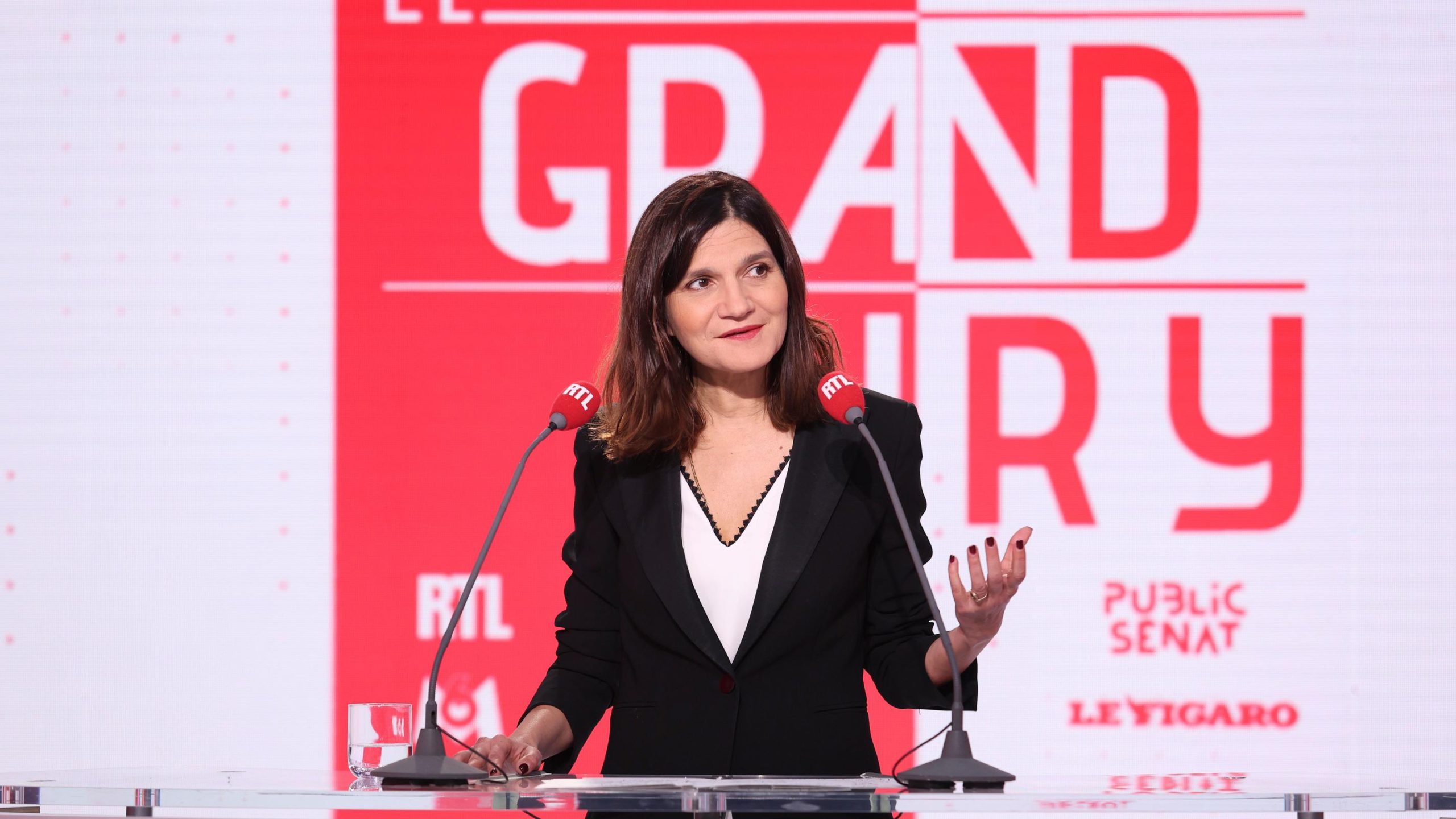 Alice Rufo: gli Stati Uniti non amano l'Europa, dice la ministra delle Armi