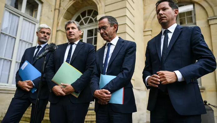 Francia: i Républicains si preparano al 2026 mentre il Parlamento rischia la dissoluzione