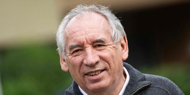 François Bayrou si presenta di nuovo a Pau: terzo mandato in vista per le elezioni comunali 2026