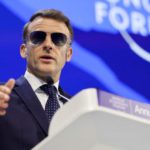 Macron a Davos: la Francia denuncia la legge del più forte e chiama al rispetto del diritto internazionale