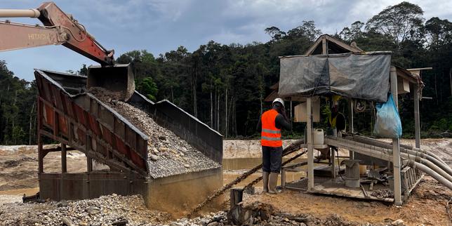 Francia avverte l'impatto delle politiche statunitensi sulle Guyane: la commissione senatoria richiede una presenza più forte