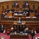 Senato francese respinge la legge sull'eutanasia e il suicidio assistito