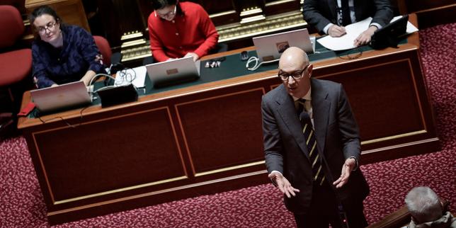 Bilancio 2026: tasse più alte per le grandi imprese e sospensione dell'aumento delle carte di soggiorno