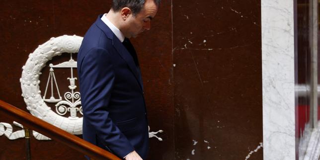 Il bilancio 2026 approvato con l'articolo 49.3: il governo francese evita il voto parlamentare