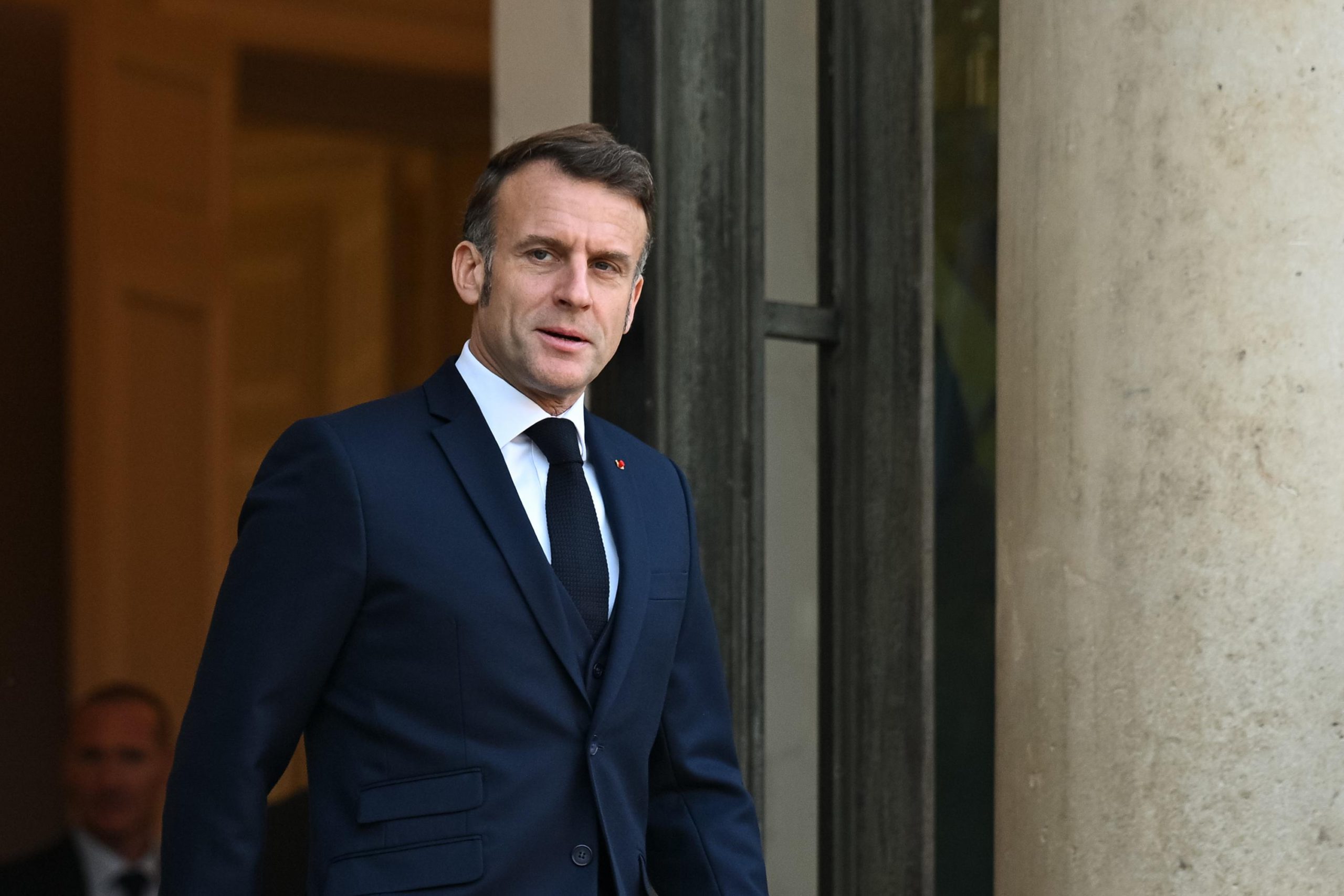 Macron elogia la caduta di Maduro ma tace sul metodo americano