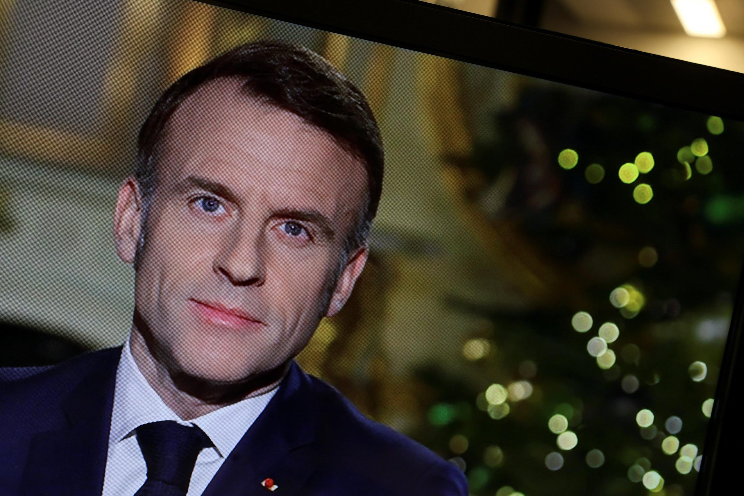Macron 2026: riduzione delle promesse per evitare delusioni politiche