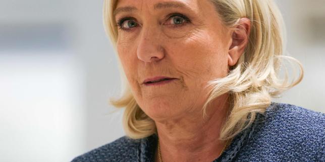 Parigi: Marine Le Pen e 11 imputati accusati di sottrazione fondi del Parlamento europeo