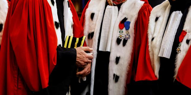 Magistrati francesi chiedono da 20 anni una riforma costituzionale per rafforzare lo Stato di diritto