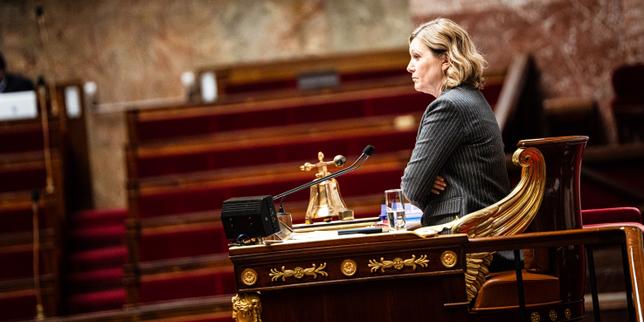 Bilancio 2026: l'Assemblea si ferma per mancanza di maggioranza, Yaël Braun‑Pivet si scusa