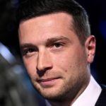 Jordan Bardella al bicentenario del Figaro: la foto con la figlia di Charles de Bourbon e le ripercussioni sull’immagine politica