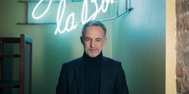 Emmanuel Grégoire, candidato della sinistra a Parigi: alloggio e debito al centro del programma