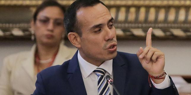 Perù: Jeri interino, indagini e criminalità in vista delle elezioni