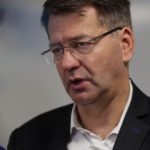 Patrice Vergriete rieletto a Dunkerque con il 64 %: coalizione ampia e ruolo nei governi nazionali