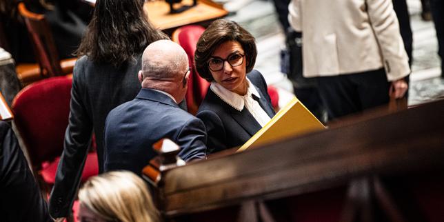 Riforma dell'audiovisivo pubblico francese sospesa: il bilancio nazionale blocca la legge