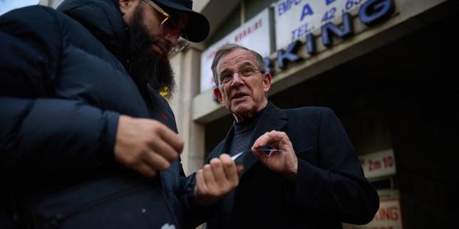 La Maison des potes denuncia Mariani per la promessa di “priorità nazionale” nel mercato immobiliare di Parigi