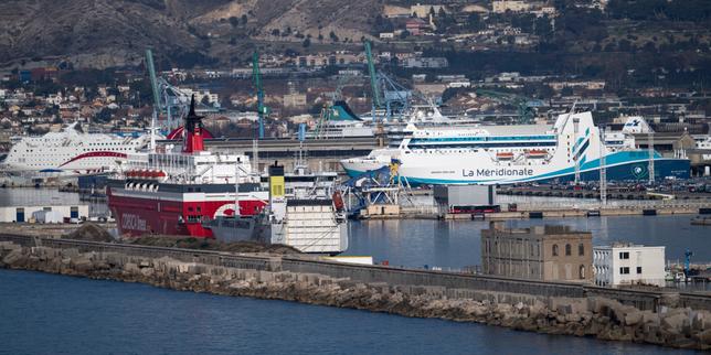 Sciopero dei trasporti marittimi a Marsiglia: proroga e mediazione governativa