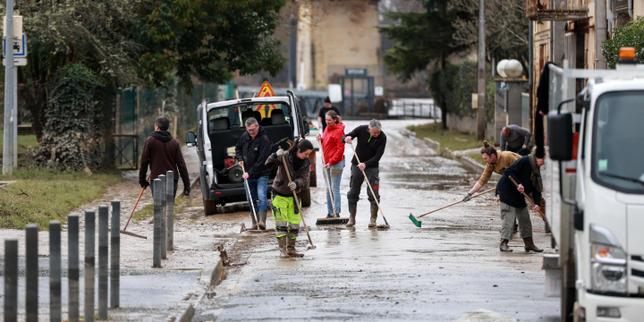 Allerta rossa per inondazioni: Vigicrues mantiene il rischio in Loire‑Atlantique, Charente‑Maritime e Maine‑et‑Loire
