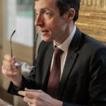 Il ministro Geffray chiama i genitori a combattere la violenza nelle scuole